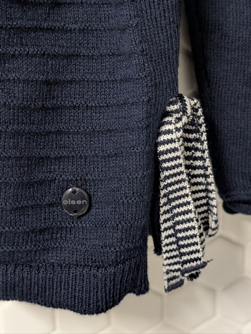 Nwt! Olsen Navy Long Sleeve Knit Sweater with Side Ties - Picture 6 of 11